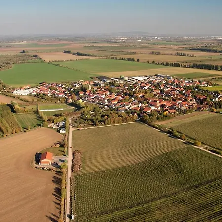 Konukevi Zum Alten Hauptmann 3*